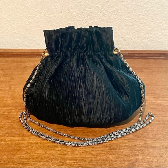 La Regale Handbags - Vintage La Regale Black Textile Evening Bag Chain Strap Gold Metal Kiss Closure